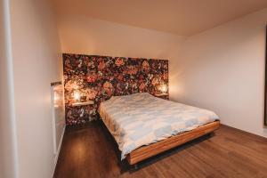 Säng eller sängar i ett rum på Luxe lodge - modern, comfort & quiet