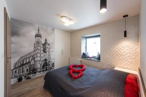 Posteľ alebo postele v izbe v ubytovaní Cozy and Large 62 m2 Apartment with Air Conditioning, Old Town