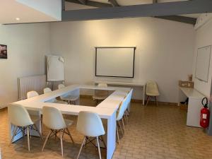 Konferenční prostory v ubytování LOGIS HOTELS - Hôtel et Restaurant L'Océana