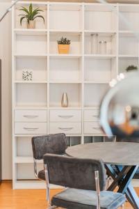 Część wypoczynkowa w obiekcie Spektakuläres Apartment ✩ 7. Stock ✩ kostenlose Parkgarage