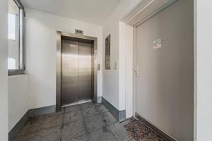 Zdjęcie z galerii obiektu Spektakuläres Apartment ✩ 7. Stock ✩ kostenlose Parkgarage w Wiedniu