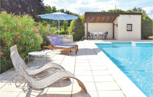 Bazén v ubytování Stunning Home In Vlines With Wifi, Private Swimming Pool And Outdoor Swimming Pool nebo v jeho okolí