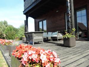Ogród w obiekcie Modern holiday homes for 8 people with the pool