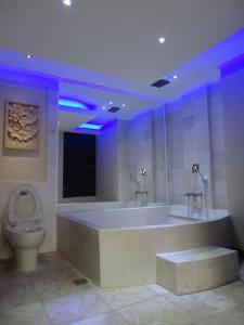 Galeriebild der Unterkunft Slipi Apartment 2BR in Jakarta