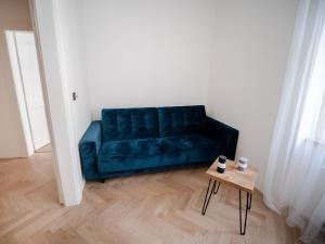 Posezení v ubytování Luxury Stylish 2-Bedroom Apartment in Prague 6