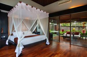 O cameră la FuramaXclusive Resort & Villas, Ubud
