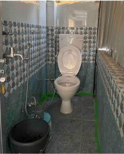 Ένα μπάνιο στο Wanderlust Hostel & Home Stay