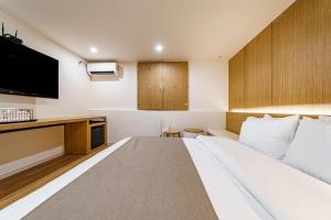 Η κουζίνα ή μικρή κουζίνα στο 25hours Hotel