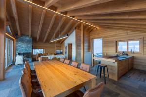 Fotografie z fotogalerie ubytování Oak Tree Chalet - on the ski slope - luxury! v destinaci Nendaz