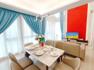 Posezení v ubytování Medini LUXURY Suite, 3min to Legoland,3BR Netflix