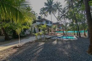 Bazén v ubytovaní GR Stays WHITE HOUSE 4bhk Private Pool Villa in Calangute alebo v jeho blízkosti