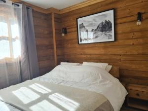 CHALET LA LOUVE, Courchevel 1650- 15 personnes Jacuzzi et Hammam Pistes 70 m,commerces 50m
