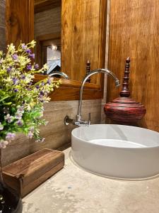 Um banheiro em Viking Nature Resort