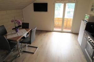 Kuchyň nebo kuchyňský kout v ubytování Ferienwohnung Kohlweis