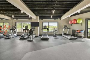 Fitness centrum a/nebo fitness zařízení v ubytování Origin Red Rocks, a Wyndham Hotel