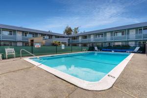 Bazén v ubytování Travelodge by Wyndham Florence nebo v jeho okolí