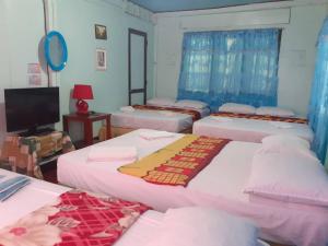 Gallery image of Knights-Apple Inn in Mambajao