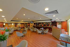 A seating area at Eresin Hotels Topkapı