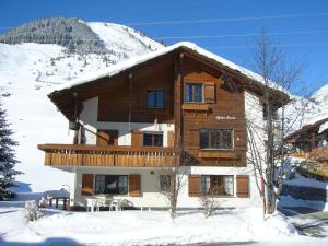 Nespecifikovaný výhled na hory nebo výhled na hory při pohledu z apartmánu