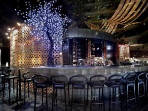 索菲特墨尔本柯林斯酒店餐厅或其他用餐的地方