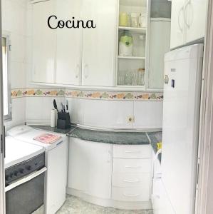 Η κουζίνα ή μικρή κουζίνα στο apartamento las Gondolas
