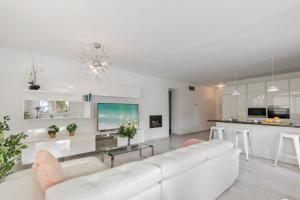 Kuchyň nebo kuchyňský kout v ubytování Amplio y luminoso apartamento en 1 línea playa