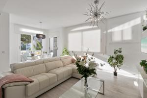 Posezení v ubytování Amplio y luminoso apartamento en 1 línea playa
