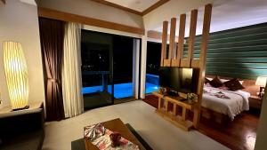 Postel nebo postele na pokoji v ubytování Aonang Phu Dahla Private Pool & Sea View - SHA Plus