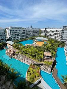 Utsikt mot bassenget på Laguna Beach Resort 3 Maldives eller i nærheten