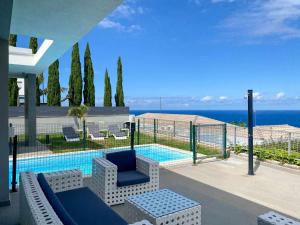 Bazén v ubytování Luxury Villa Lázaro Elegancia y Exclusividad nebo v jeho okolí