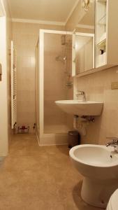 A bathroom at La CRI Bed & Breakfast