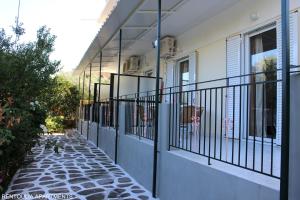 A balcony or terrace at Rentoulia Apartments