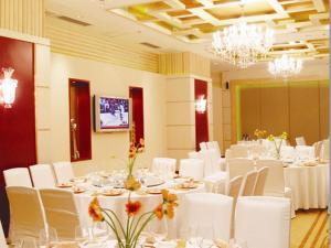 Televiisor ja/või meelelahutuskeskus majutusasutuses C&D Hotel Quanzhou