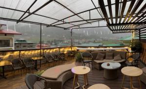 Restoran atau tempat lain untuk makan di Ludrong Hotel