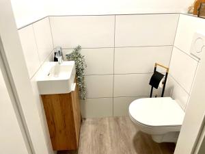 A bathroom at Appartements BERGTRAUM
