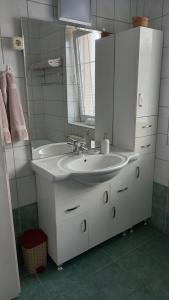 Kúpeľňa v ubytovaní Chill Apartman Hévíz + 7 fotografií