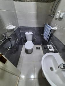 Bagno di Aton pyramids view guest house