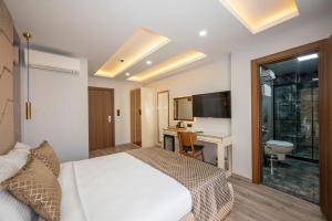 Cama ou camas em um quarto em Luxury Airport Hotel By Zazzoni-İstanbul Airport