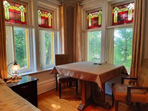 Fotografie z fotogalerie ubytování Le 100 St-Laurent v destinaci Louiseville