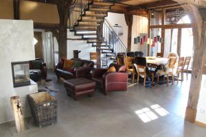 Χώρος καθιστικού στο Artlandhaus 1719 - Geschichte trifft Moderne +35 φωτογραφίες