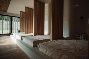Kapka resort客房内的一张或多张床位