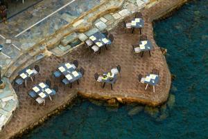 Restaurace v ubytování Wyndham Loutraki Poseidon Resort