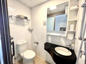 Afbeelding uit fotogalerij van DayInn, Skyhouse BSD Lux and Homey Studio, near AEON BSD and ICE BSD in Cilenggang +20 foto's