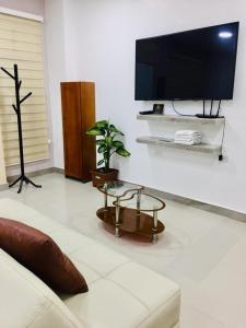 TV a/nebo společenská místnost v ubytování Casa Gaviota Dorada