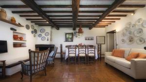 Un lugar para sentarse en PODERE CAPRARECCE 8, Emma Villas 41 fotos más