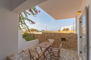 A balcony or terrace at Studios Strouvalis