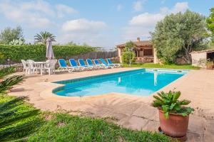 The swimming pool at or close to Finca can Miquel des Revellar