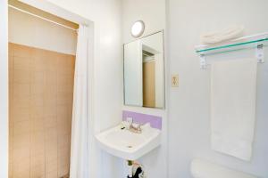 Koupelna v ubytování Rose's Motel + 118 fotografií