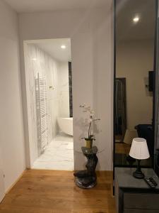 Koupelna v ubytování XuBa ApartmentRooms Messe Wien Prater