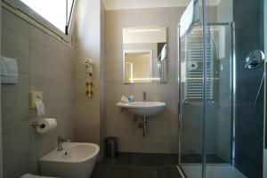 Koupelna v ubytování Hotel Imperial Beach - Dada Hotels